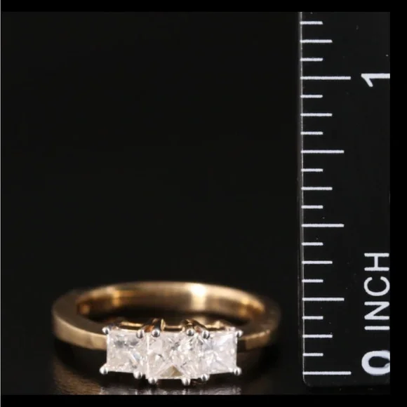 Vintage 14K solid gold 1.00 CTW natural Diamond Three Stone princess cut sz 6.50
